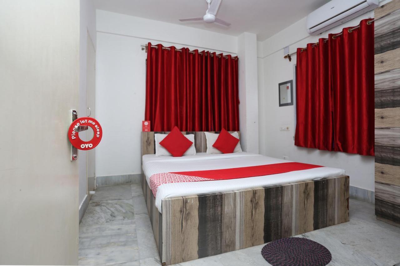 Oyo 11054 Amar Raj Guest House Kolkata Luaran gambar