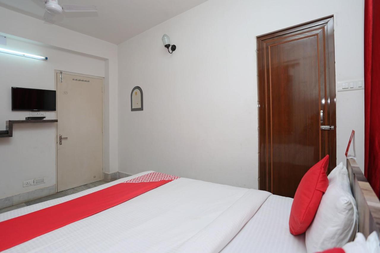 Oyo 11054 Amar Raj Guest House Kolkata Luaran gambar